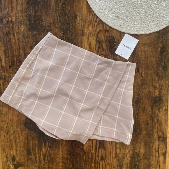 Forever 21 Pants - Forever 21 plaid skort size XS new with tags